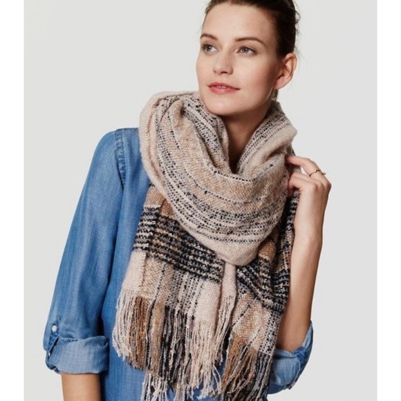 Ann Taylor Loft : blanket scarf - Picture 1 of 11
